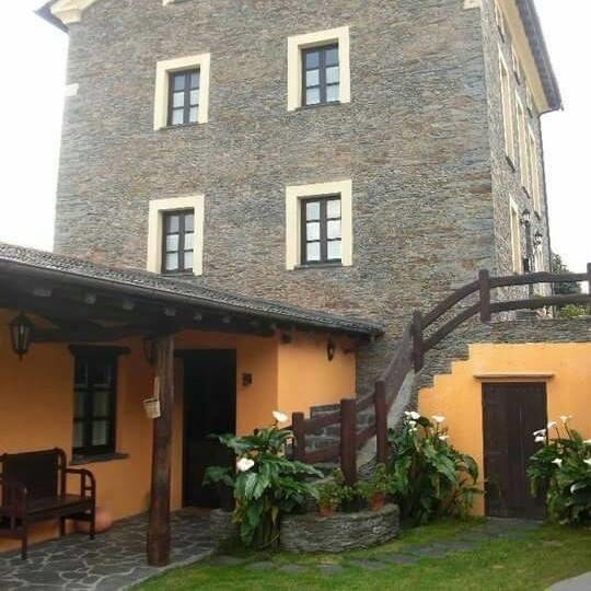 Casa De Aldea El Conceyu Hostal Navia Exterior foto